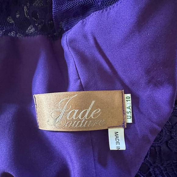 Formal Lace Dress - Picture 7 of 9